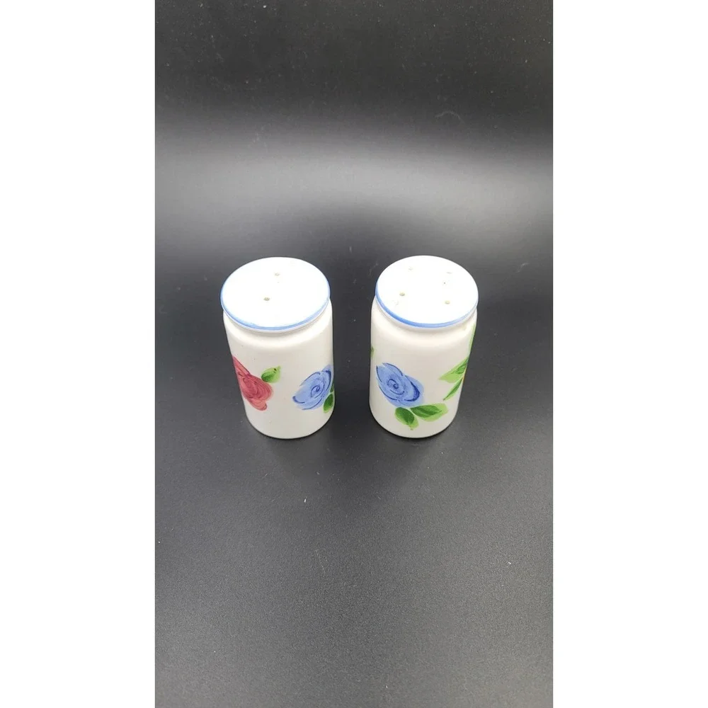 Vintage Flower‎ Ceramic Salt & and Pepper Shakers Set 3.5